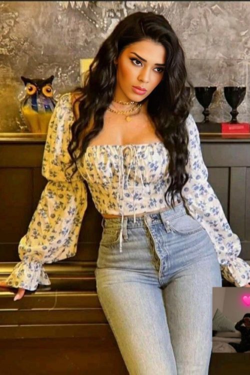 Karachi Hotel Escort Girl